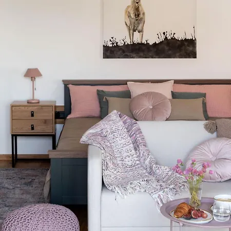 Apartament Pipiter & *